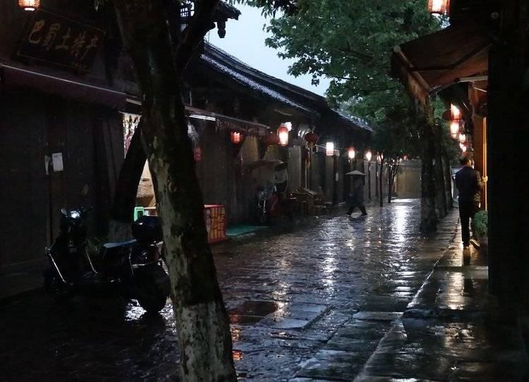 冷知识分享平台「你有哪些实用又简单的穿搭小技巧,可以把普通衣服搭配的很好看?」,揭秘你不知道的小秘密
